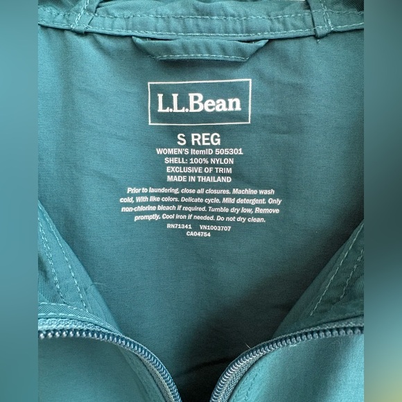 L.L. Bean Women's Mountain Classic Anorak,
Spruce/Tuscan Olive Jacket Size Small - Picture 6 of 10